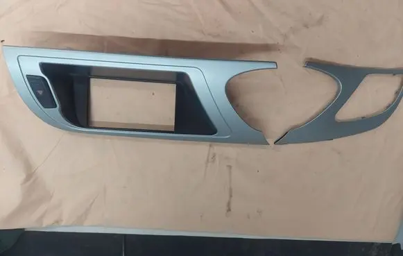 Audi A4 S4 B8 8K Radio/GPS head unit trim 8K1857186F 6595000