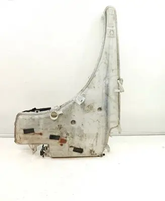 Windshield washer fluid reservoir/tank