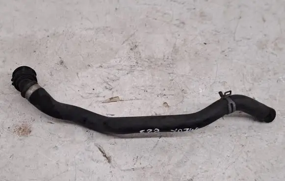 BMW 1 E82 E88 Engine coolant pipe/hose 9133172