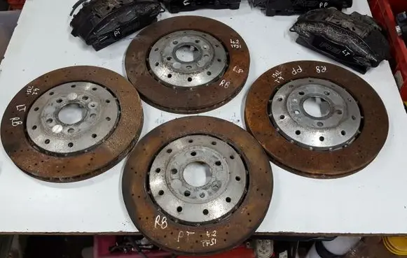 Audi R8 42 Brake discs and calipers set 2008R