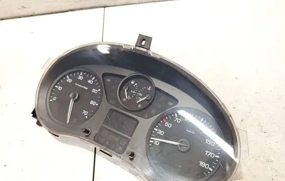 Peugeot Expert Speedometer (instrument cluster) 1401107680