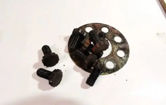 Opel Astra G Nuts/bolts 