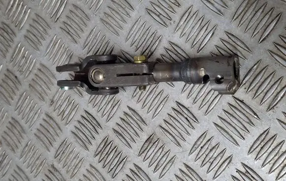 Toyota Avensis T250 Steering column universal joint
