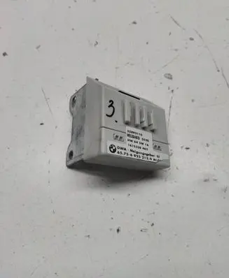 BMW 5 E39 Yaw turn rate sensor 6923215 65756923215 55892110