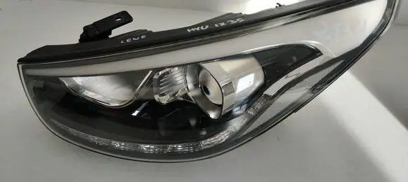 Hyundai ix35 Headlight/headlamp 921012SXXX