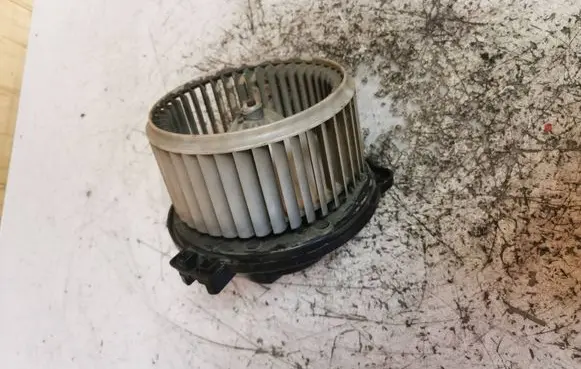 KIA Carnival Air filter box 03861