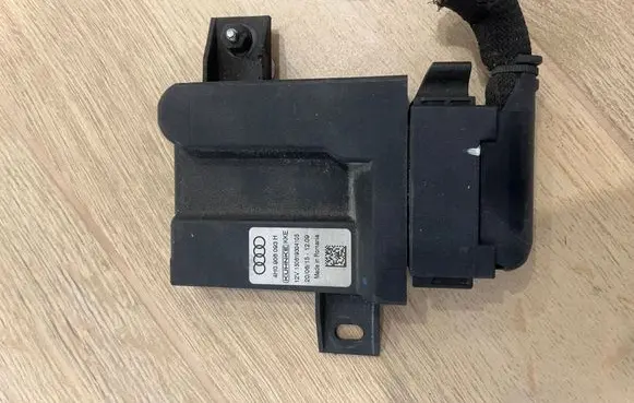 Audi A8 S8 D4 4H Fuel injection pump control unit/module 4H0906093H 150619304105