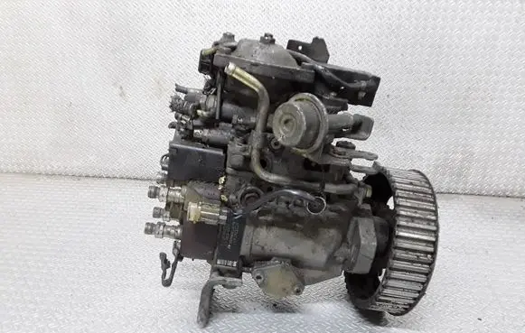 Mitsubishi Space Wagon Fuel injection high pressure pump 19600002806