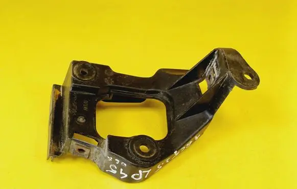 Fender mounting bracket