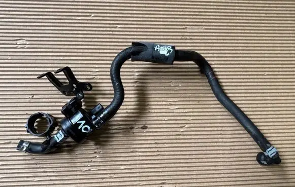 Audi A1 Vacuum valve 06H906517T