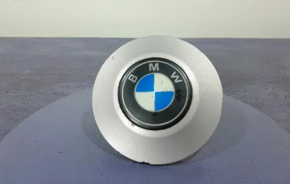 BMW 7 E65 E66 R17 wheel hub/cap/trim 6767829