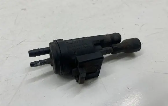 Mercedes-Benz C W204 Valve vacuum 0025407097