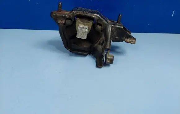 Skoda Fabia Mk1 (6Y) Engine mount bracket 6Q0199555 6Q0199555AC