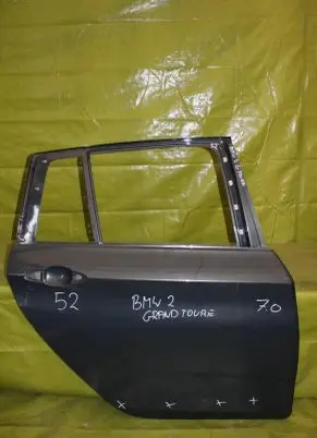 BMW 2 F46 Front door 000259