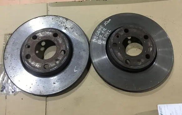 Renault Megane III Front brake disc