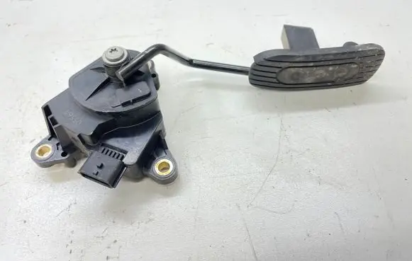 Nissan Note (E11) Accelerator throttle pedal 18002AX700