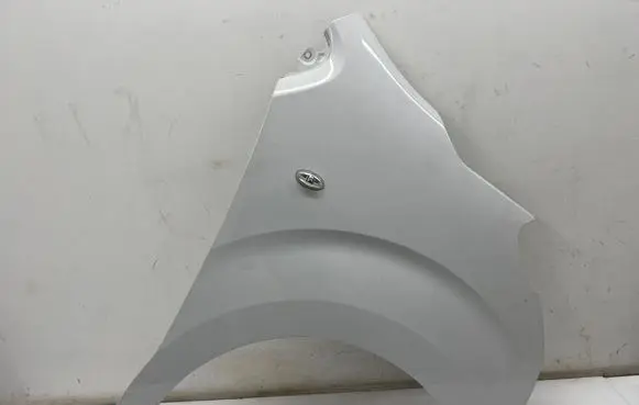 Opel Vivaro Fender