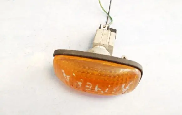 Nissan Primera Front fender indicator light 261602f000