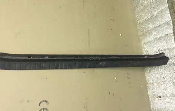 Toyota RAV 4 (XA30) Trunk/boot sill cover protection 5838742050
