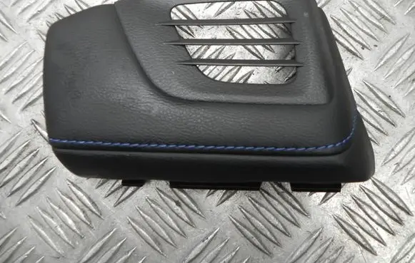 Nissan Leaf I (ZE0) Dashboard side air vent grill/cover trim 681125SJ2B L154