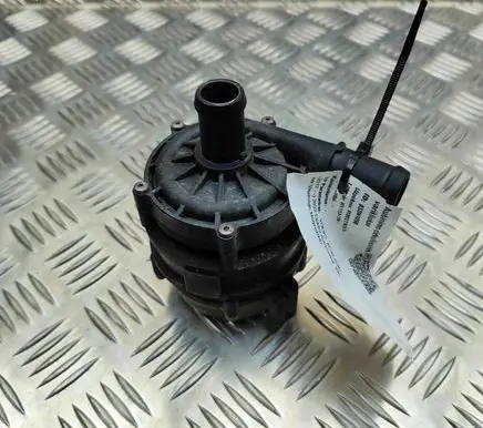 Volvo XC40 Electric auxiliary coolant/water pump 32257968