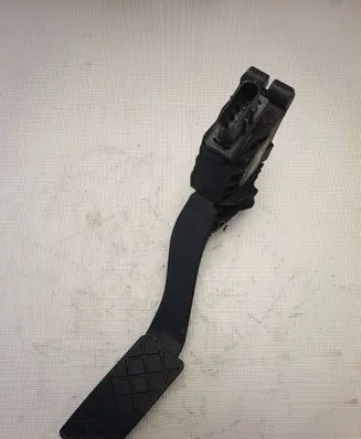 Volkswagen Tiguan Allspace Accelerator throttle pedal 5Q1723503J 6PV01062113