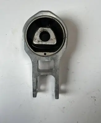 Fiat Tipo Gearbox mounting bracket 00520789340 AT619