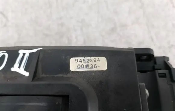 Volvo V70 Wiper turn signal indicator stalk/switch 9452394