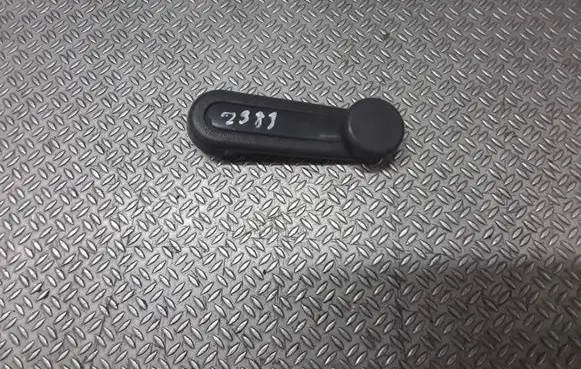 Daihatsu Move L900 Front door window winding handle 