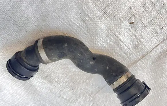 BMW 5 F10 F11 Engine coolant pipe/hose 1436377