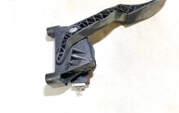 Opel Zafira A Accelerator throttle pedal 9202341 00811400