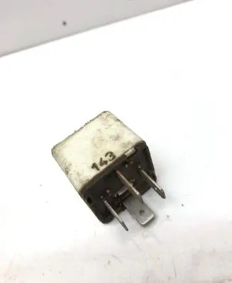 Audi A5 8T 8F Other relay 24438885