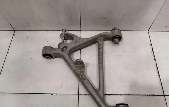Aston Martin DB9 Rear control arm DG435B531AB