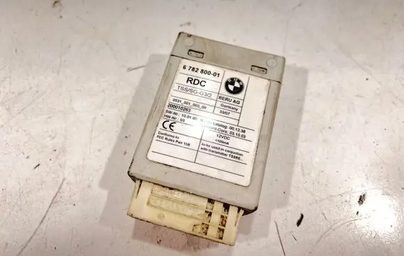 BMW 5 E60 E61 Tire pressure control unit 6782800