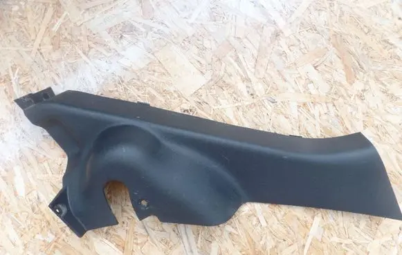 Hyundai i30 Rear seat side top trim 858952L000