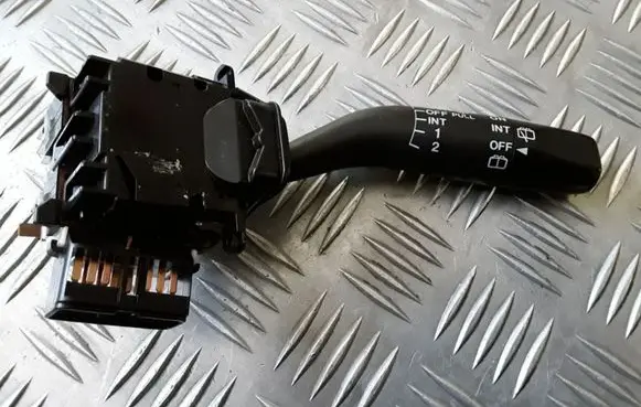 Mazda Premacy Wiper control stalk 17B122LH