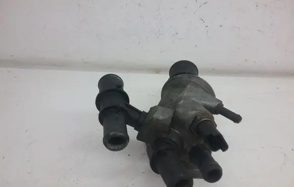 Lancia Lybra Thermostat/thermostat housing 40238501