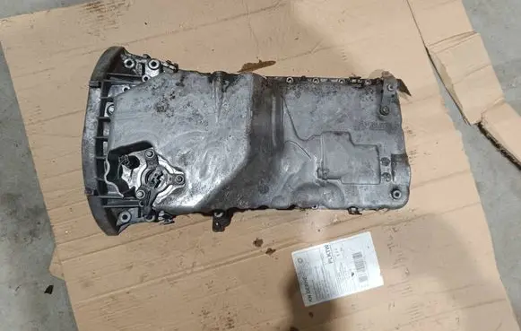 Mercedes-Benz C W204 Oil sump 660142102