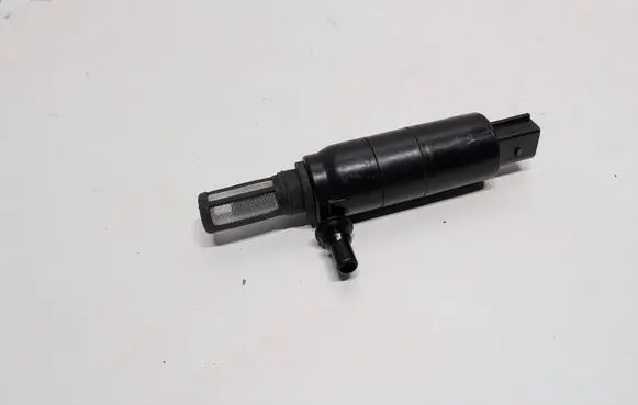 Volkswagen PASSAT B7 Windscreen/windshield washer pump 6R0955681 3308603