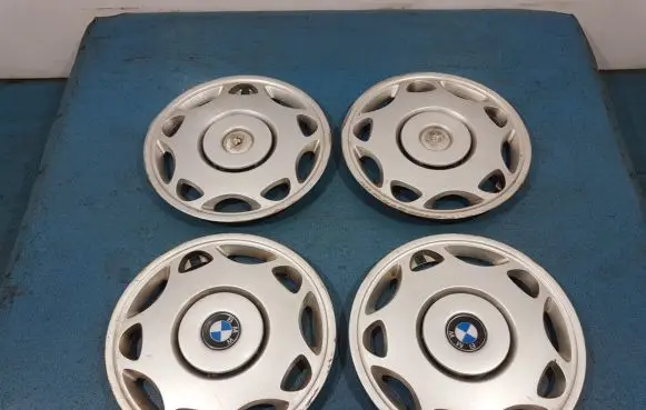 BMW 3 E30 R17 wheel hub/cap/trim 