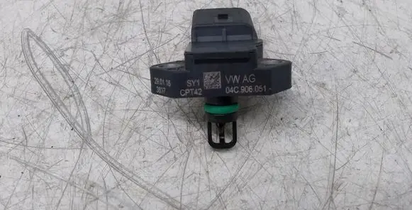 Audi A4 S4 B9 Air pressure sensor 04C906051