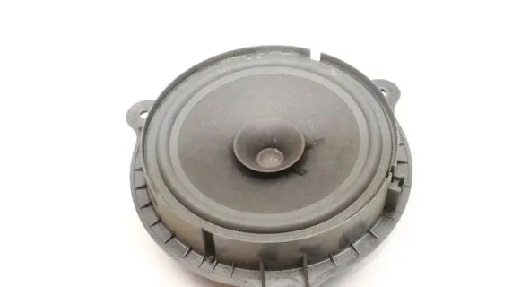 Nissan Note (E12) Front door speaker
