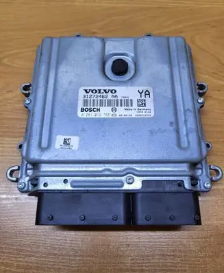Volvo XC60 Engine control unit/module 31272462AA 0281012765