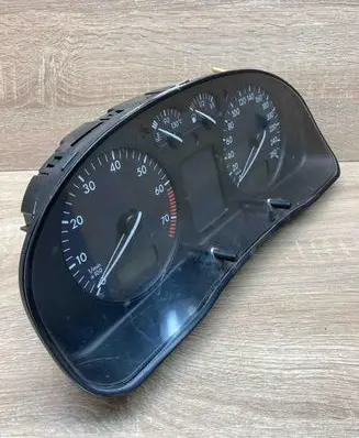 Volkswagen PASSAT B5 Speedometer (instrument cluster) 3B0919860A 110008834 002