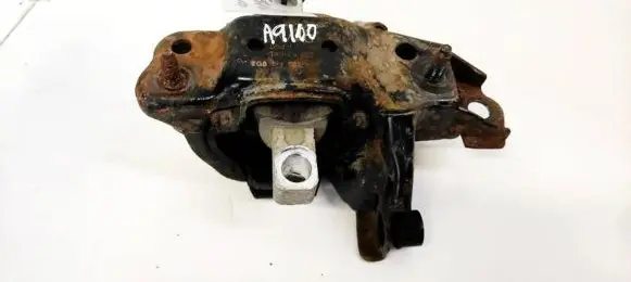 Volkswagen Polo IV 9N3 Engine mount bracket 6Q0199555