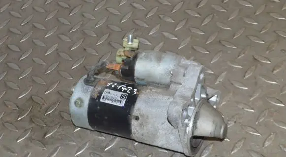 Mazda 3 II Starter motor M001T81582