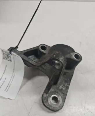 Ford Focus Engine mounting bracket XS4Q9K552AB