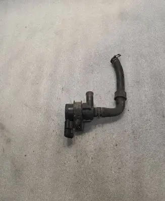 Volkswagen Golf V Electric auxiliary coolant/water pump