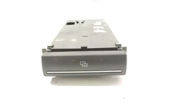 Audi A3 S3 8P Dashboard storage box/compartment 8P0941561