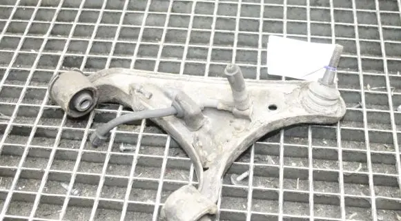 Land Rover Discovery 4 - LR4 Front upper control arm/wishbone 